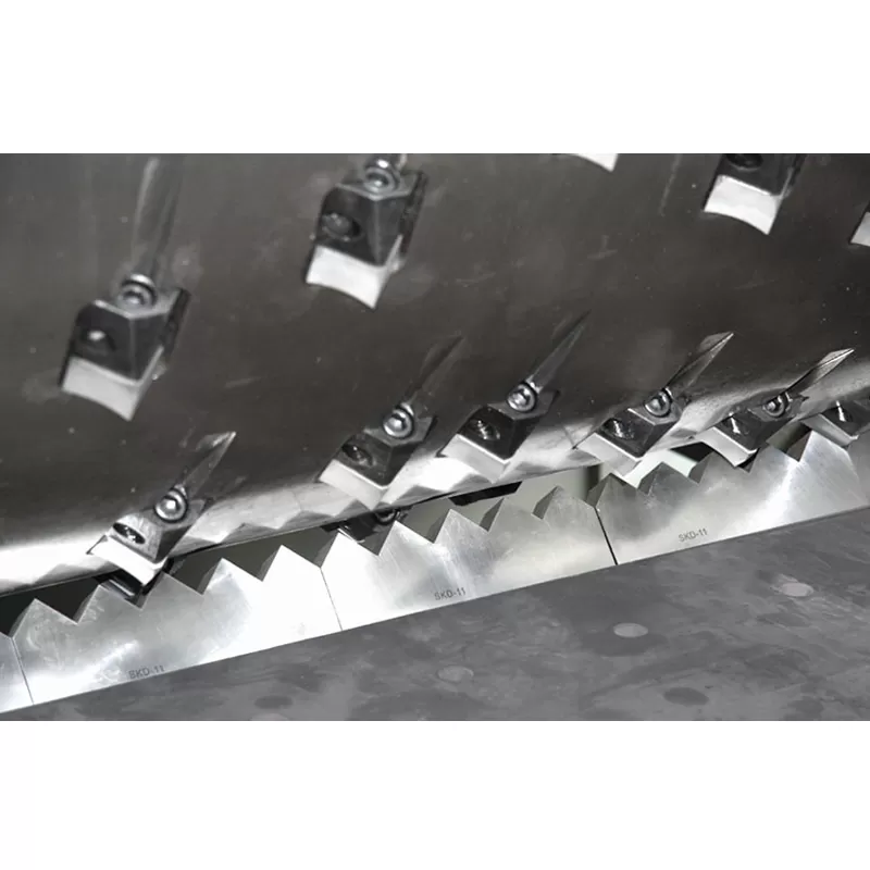 Single Shaft Shredder Machine